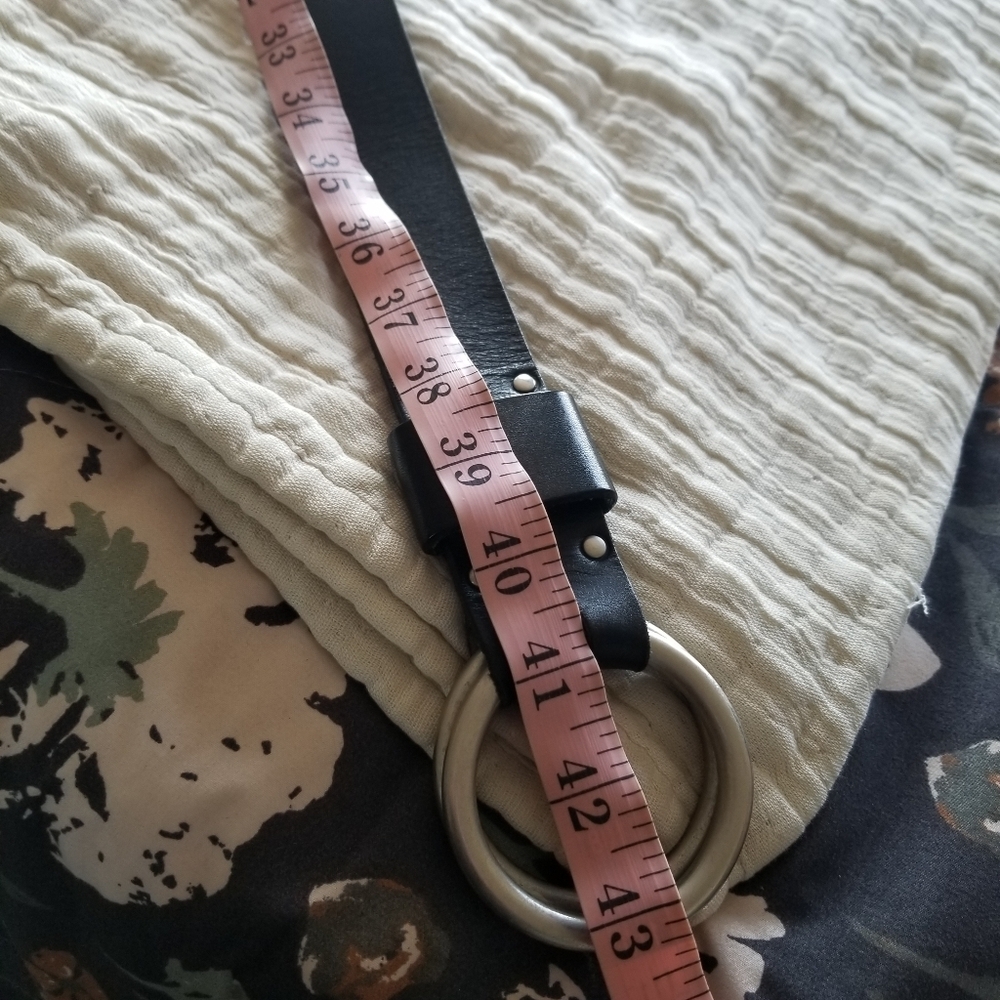 United Colors of Benetton | Leather Belt with Double Silver Buckle - Picture 5 of 9